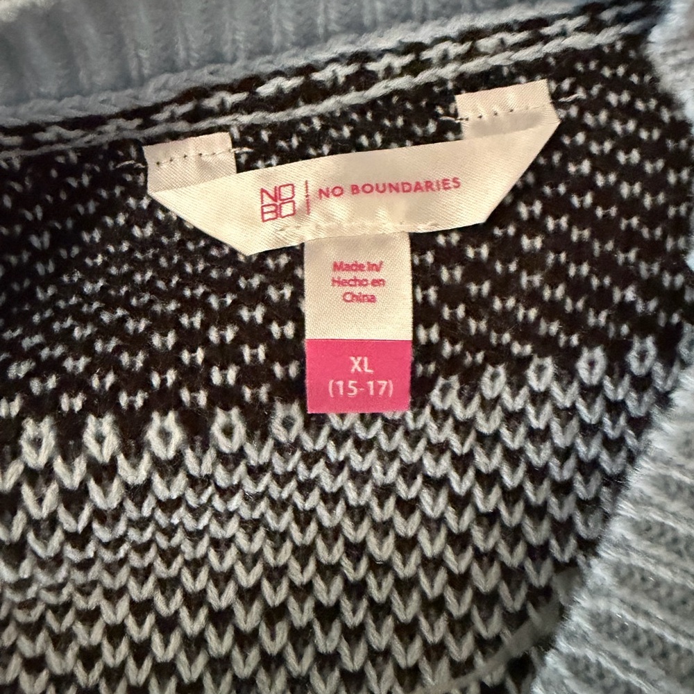 No Boundaries Sky Blue & Black Checkered Moon & Sun Crew Sweater - Picture 3 of 3